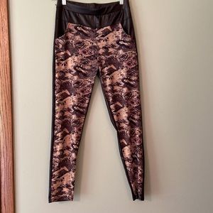 Beautifully designed leggings //